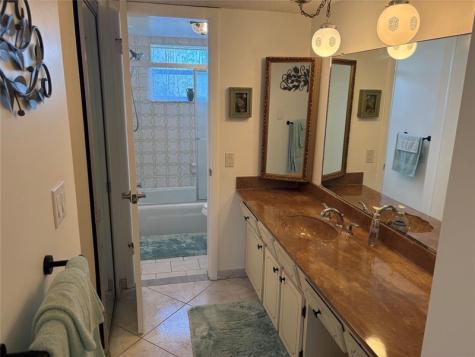 Lauderdale Lakes FL 33319