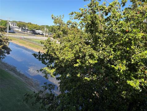 Lauderdale Lakes FL 33319