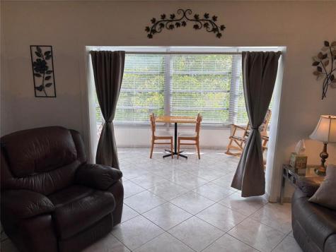 Lauderdale Lakes FL 33319