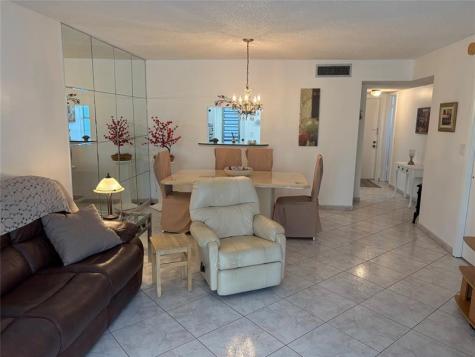 Lauderdale Lakes FL 33319