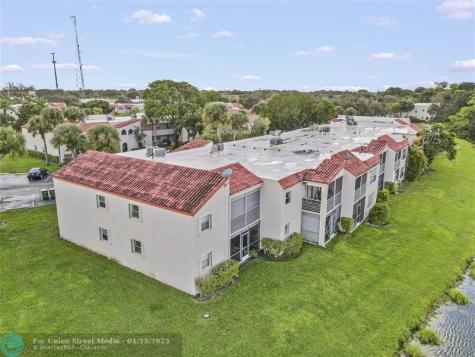 7410 Woodmont Terrace Tamarac FL 33321