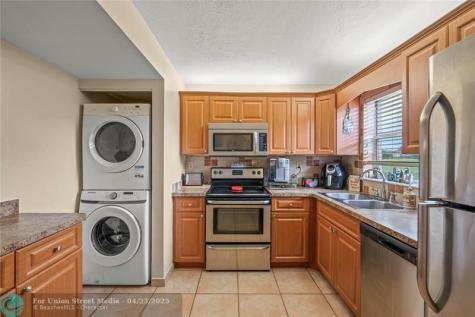 7410 Woodmont Terrace Tamarac FL 33321
