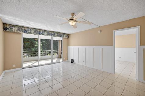 4898 NW 29th Court Lauderdale Lakes FL 33313