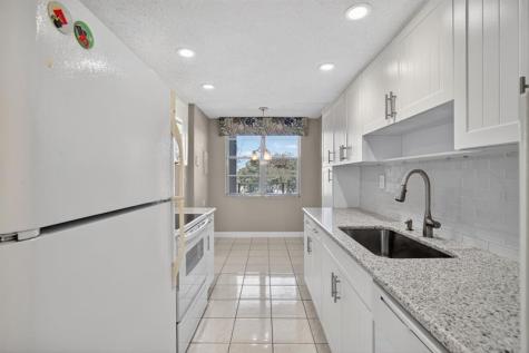 4898 NW 29th Court Lauderdale Lakes FL 33313