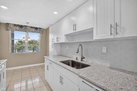 4898 NW 29th Court Lauderdale Lakes FL 33313