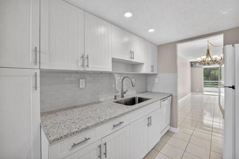 4898 NW 29th Court Lauderdale Lakes FL 33313