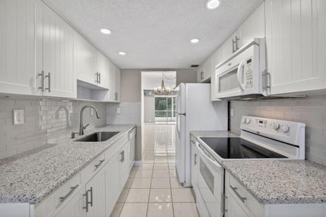 4898 NW 29th Court Lauderdale Lakes FL 33313