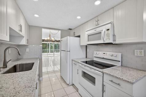 4898 NW 29th Court Lauderdale Lakes FL 33313