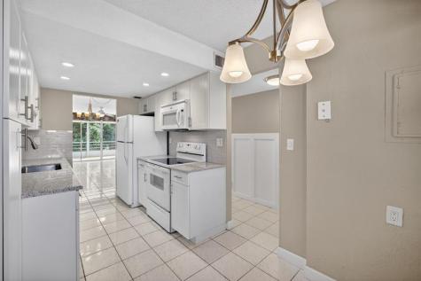 4898 NW 29th Court Lauderdale Lakes FL 33313
