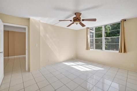 4898 NW 29th Court Lauderdale Lakes FL 33313