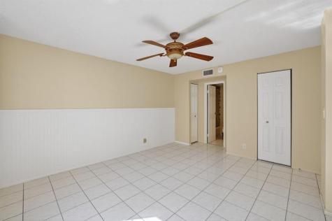 4898 NW 29th Court Lauderdale Lakes FL 33313