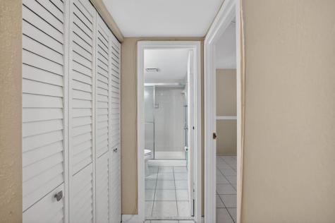 4898 NW 29th Court Lauderdale Lakes FL 33313