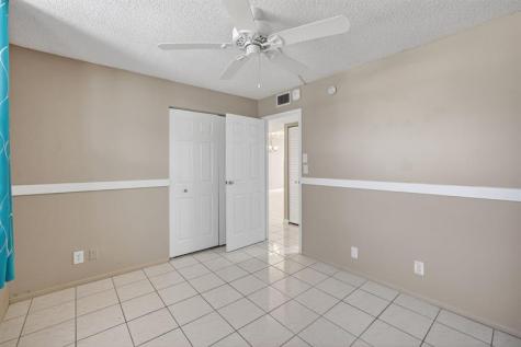 4898 NW 29th Court Lauderdale Lakes FL 33313