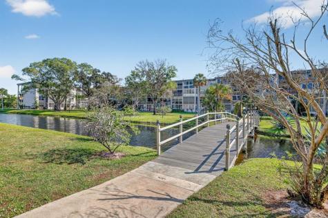 4898 NW 29th Court Lauderdale Lakes FL 33313