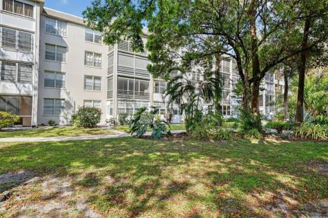4898 NW 29th Court Lauderdale Lakes FL 33313