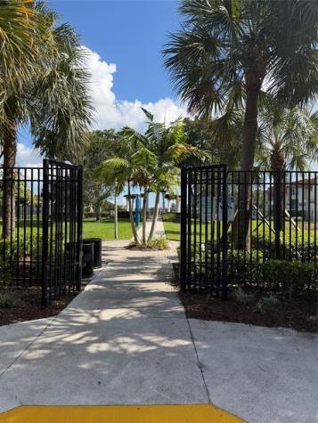 2950 W Sunrise Lakes Drive Fort Lauderdale FL 33322