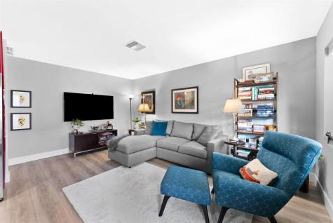 1200 NE 17th Court Fort Lauderdale FL 33305