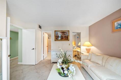 5306 Cedar Lake Drive Boynton Beach FL 33437