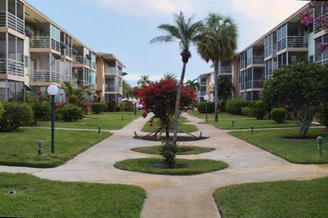 17090 NE 14th Avenue North Miami Beach FL 33162