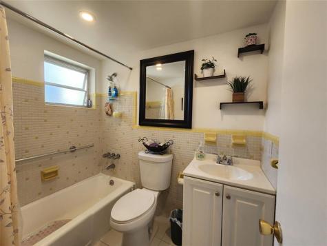 17090 NE 14th Avenue North Miami Beach FL 33162