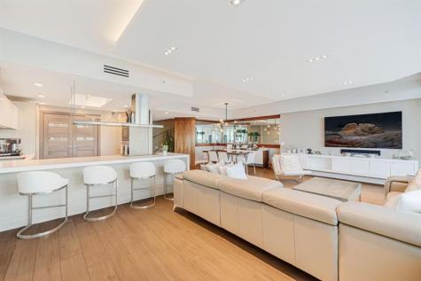 17301 Biscayne Boulevard North Miami Beach FL 33160