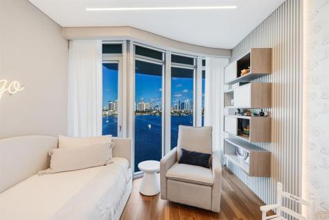 17301 Biscayne Boulevard North Miami Beach FL 33160