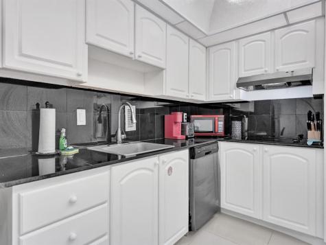 3901 S Ocean Drive Hollywood FL 33019