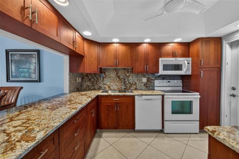 3150 NE 48th Court Lighthouse Point FL 33064