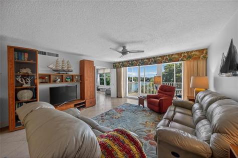 3150 NE 48th Court Lighthouse Point FL 33064