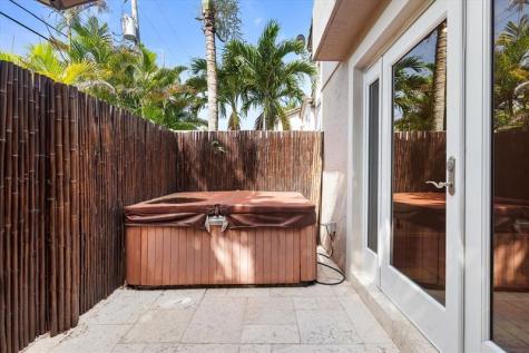 610 SE 14th Court Fort Lauderdale FL 33316