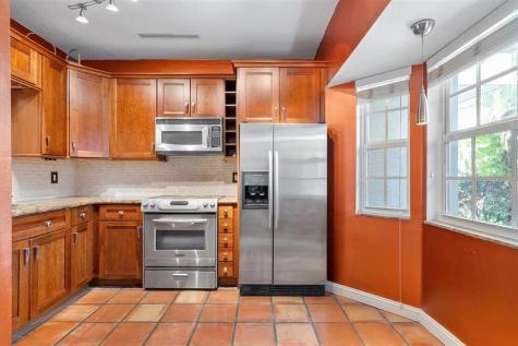 610 SE 14th Court Fort Lauderdale FL 33316