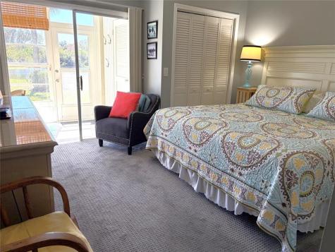 68 Royal Oak Court Vero Beach FL 32962