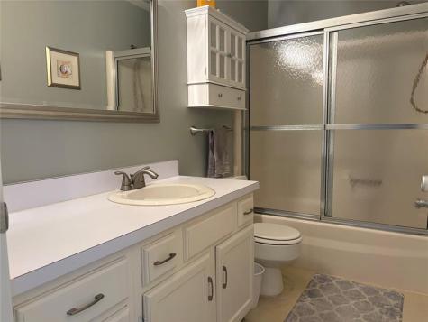 68 Royal Oak Court Vero Beach FL 32962