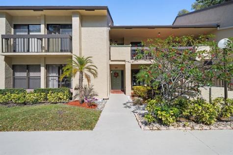 5087 Oak Hill Lane Delray Beach FL 33484