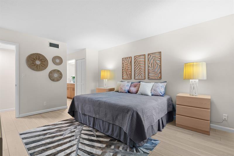 5087 Oak Hill Lane Delray Beach FL 33484