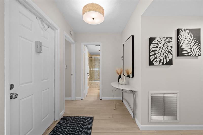 5087 Oak Hill Lane Delray Beach FL 33484