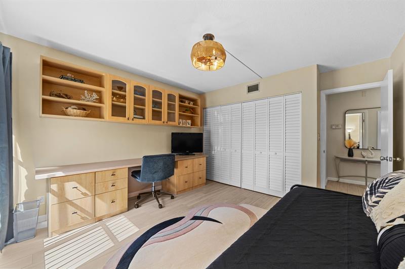 5087 Oak Hill Lane Delray Beach FL 33484