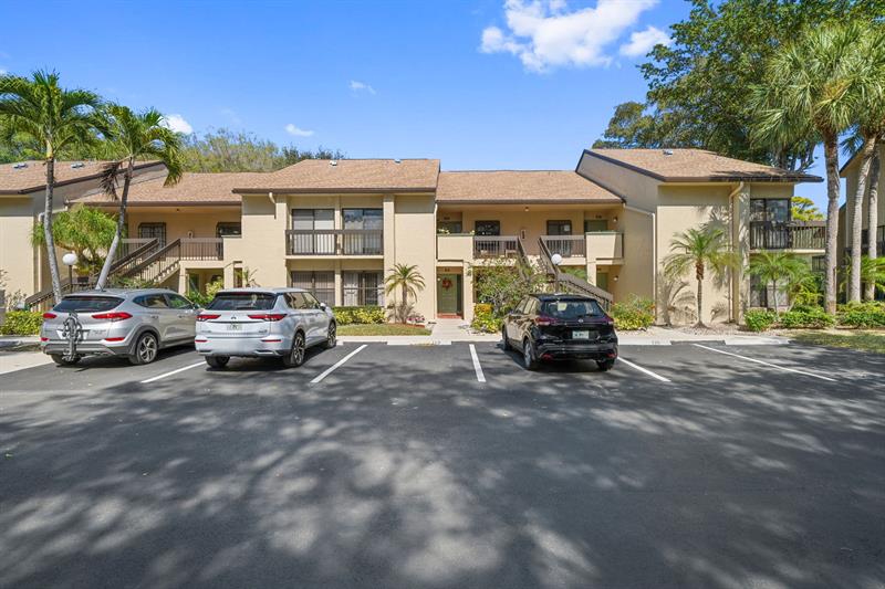 5087 Oak Hill Lane Delray Beach FL 33484