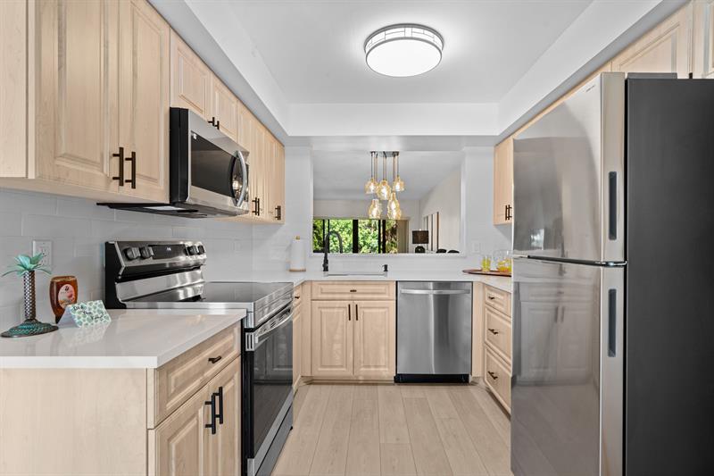 5087 Oak Hill Lane Delray Beach FL 33484