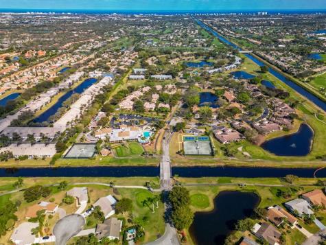 5087 Oak Hill Lane Delray Beach FL 33484