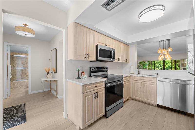 5087 Oak Hill Lane Delray Beach FL 33484