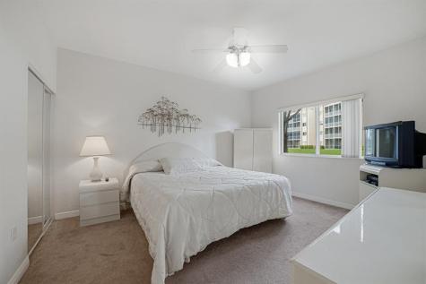 7623 Southampton Terrace Tamarac FL 33321