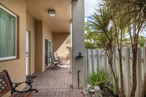 7623 Southampton Terrace Tamarac FL 33321