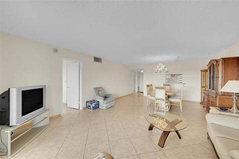 4000 NW 44th Avenue Lauderdale Lakes FL 33319