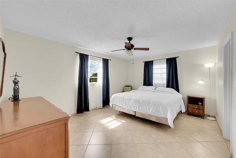 4000 NW 44th Avenue Lauderdale Lakes FL 33319