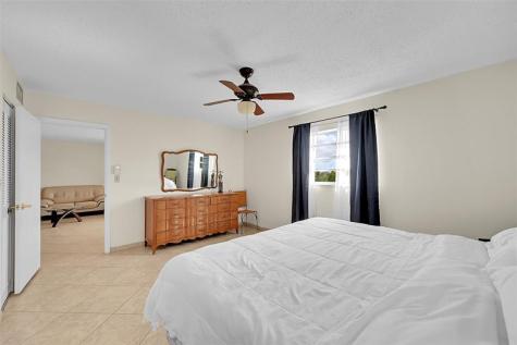 4000 NW 44th Avenue Lauderdale Lakes FL 33319