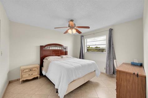 4000 NW 44th Avenue Lauderdale Lakes FL 33319