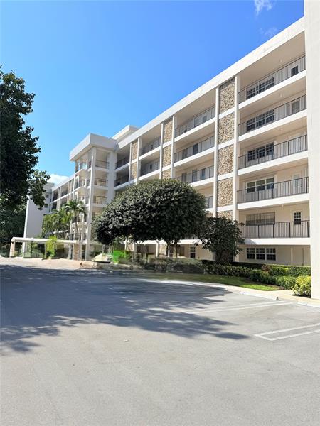 2801 N Palm Aire Drive Pompano Beach FL 33069
