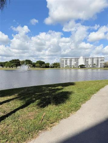 2801 N Palm Aire Drive Pompano Beach FL 33069