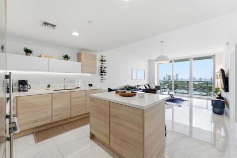 16385 Biscayne Boulevard North Miami Beach FL 33160